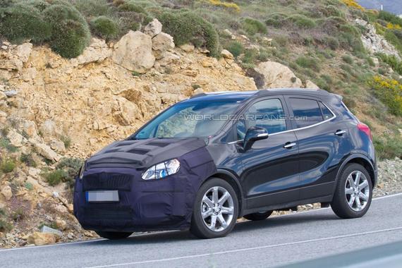 Buick Encore Facelift spy photo