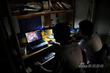 大学生毕业做游戏教练 教人玩游戏月入过万