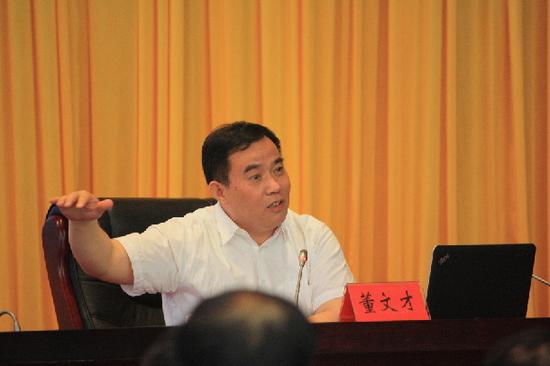 山西:安全法治宣讲进矿区 为煤矿加粗两条线