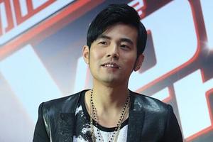 周杰伦杀伤力强 按个按钮观众都觉得好帅