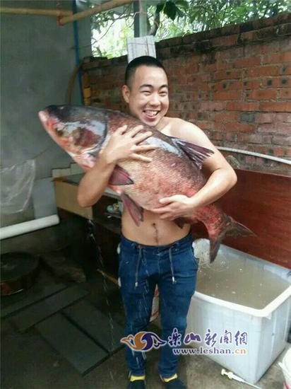 峨秀湖打鱼