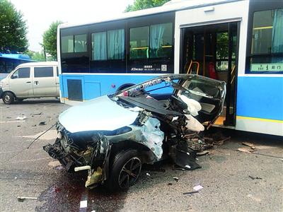 南京惨烈车祸排除酒驾毒驾 事故致2人殒命