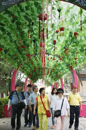 首屆兩岸三地端午詩會在清明上河園圓滿落幕