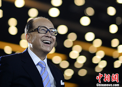 李嘉诚 资料图 中新社发 廖攀 摄