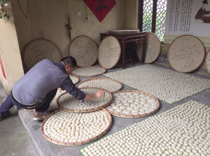 宁波美食糯米鬼(kuī)。