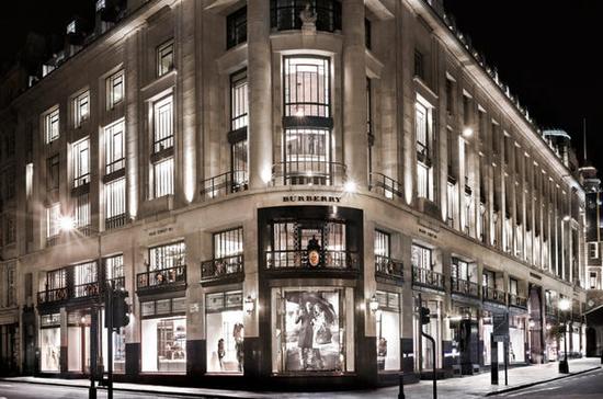 burberry_London_flagship_regent-800x531