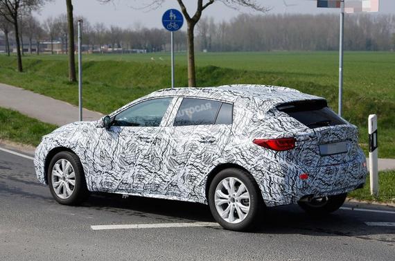 英菲尼迪QX30谍照曝光