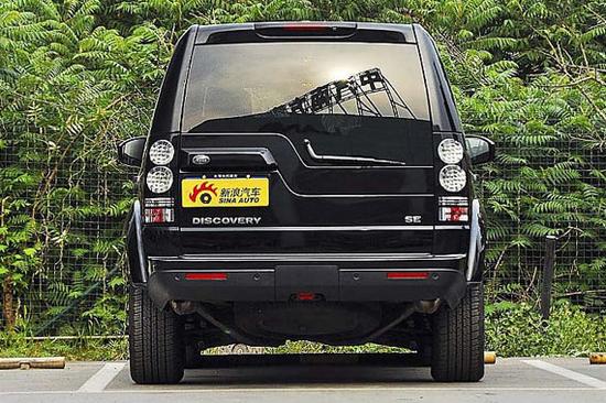 发现4平直车尾设计与车身车头造型很好的呼应