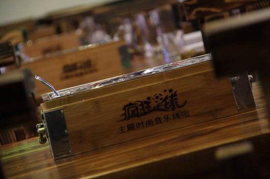 哈尔滨疯狂足球烧烤引爆冰城