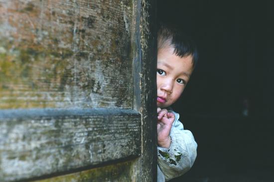 探访中国最贫困地区 五六斤猪油就算改善生活