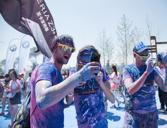 Color Run,带上你的Xperia Z3+Dual双卡双待版