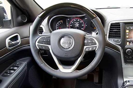 大切诺基三辐条镂空方向盘