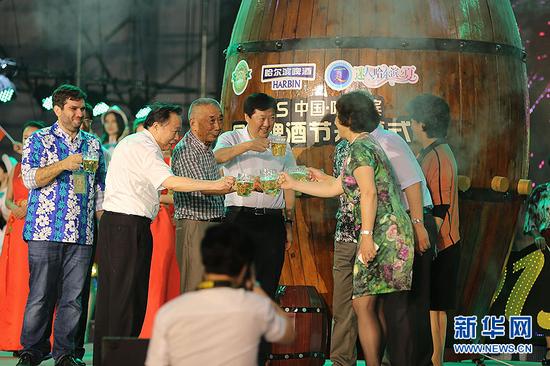 2015中国·哈尔滨国际啤酒节盛装启幕