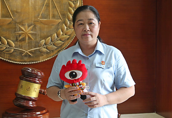 兴宁区法院党组副书记、副院长磨健凌:微博庭审视频直播是“阳光司法”的重要创新