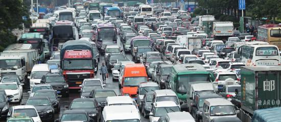 雙向堵車的航海路