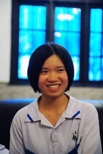 广东文科前十:佛山文科状元何颖桢高考发挥最