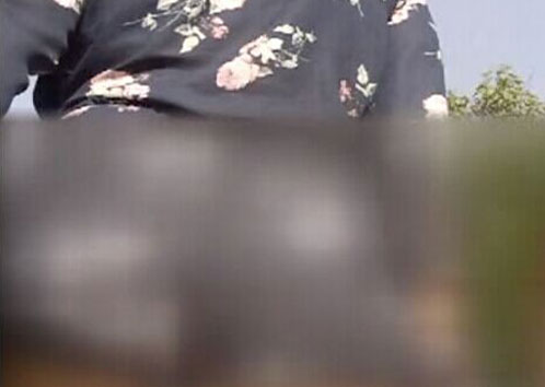 猥琐男偷拍女性裙底
