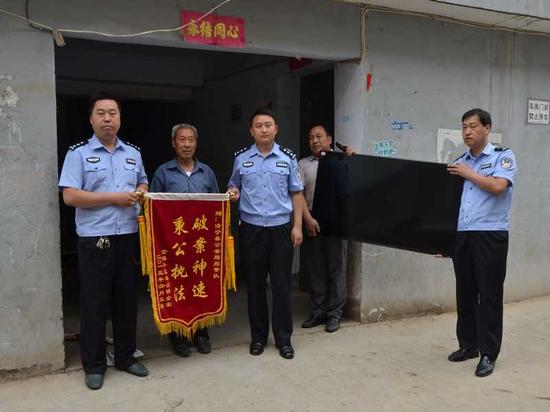 艱苦鏖戰揮利劍 嚴打整治捷報傳