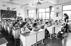 朝晖实验学校接收的大多是外来人员子女 通讯员 倪明龙 供图