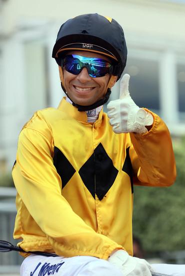 雷神无人能及!巴西骑师莫雷拉首夺香港冠军骑