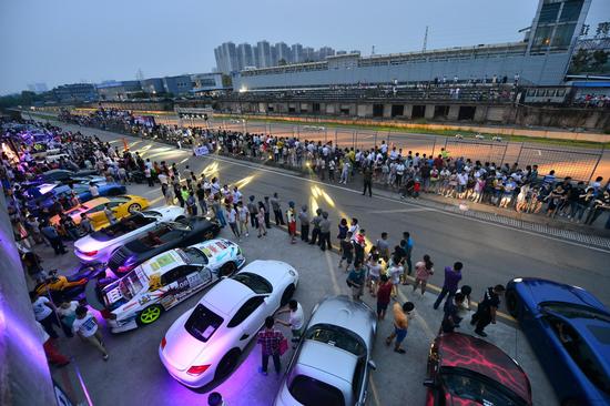 2015成都“极速之夜”全民汽车派对来袭