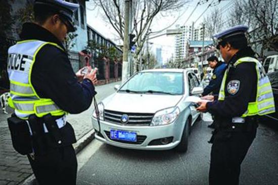 北京近日1469辆黑车被查 “专车”占六成
