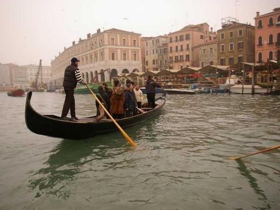 traghetto-in-venice