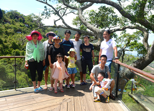 游客烟波停合影