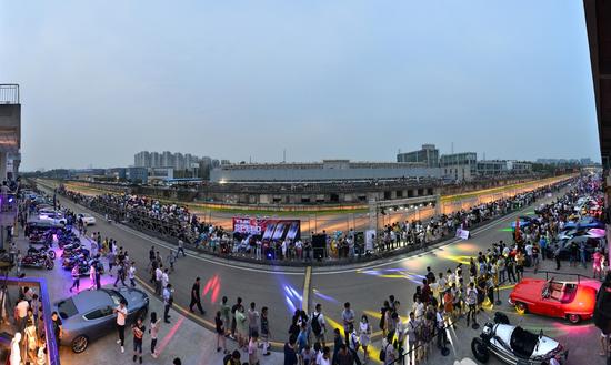 2015成都“极速之夜”全民汽车派对来袭
