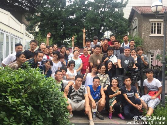 林依晨陈柏霖与杜拉拉2剧组合照