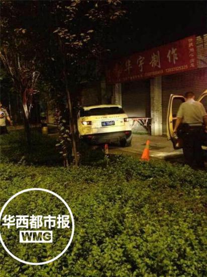 路虎拖行男子致死