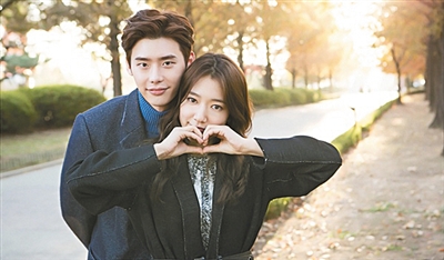 李钟硕否认恋情曾曝喜欢内向一点的女生|李钟硕|朴信惠|女生_新浪娱乐_新浪网