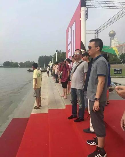 第一支武汉晚报队