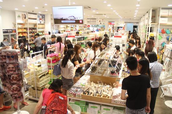 名创优品亮相深圳服装服饰交易会