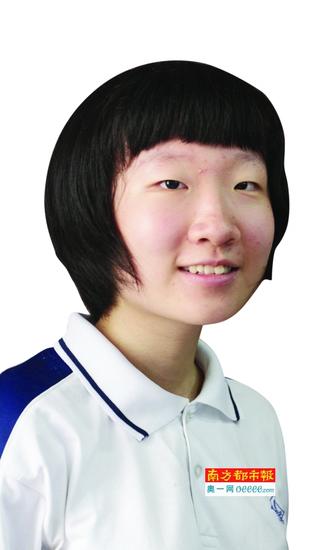 何盈盈 781分 广州市第四十一中学