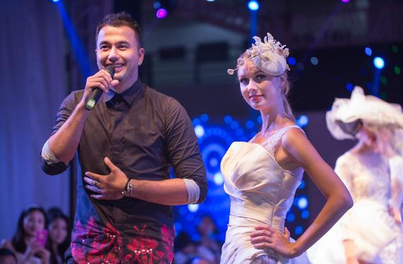 Vicky Zhang亲子品牌首秀绽放鹭岛 黄志玮出席