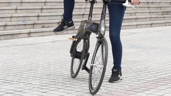最近一家韩国自行车厂商Bygen设计出一架没有链条的自行车Hank，除了避免上述的问题发生之外，更能减少动力流失。
