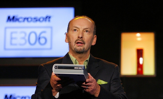 当年任微软XBOX事业部门负责人的彼得摩尔