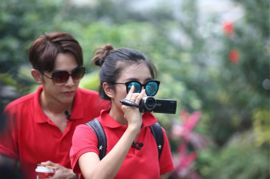 汪东城伊一浪漫互动