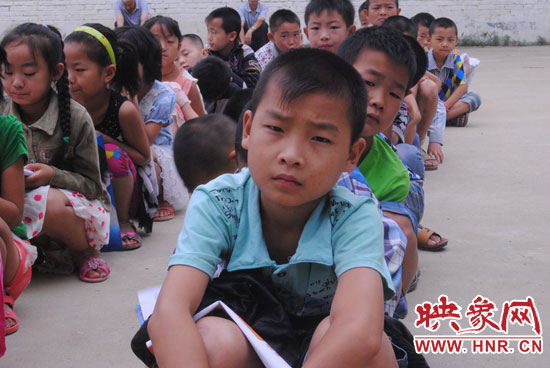 爸爸，我们学校放假了 