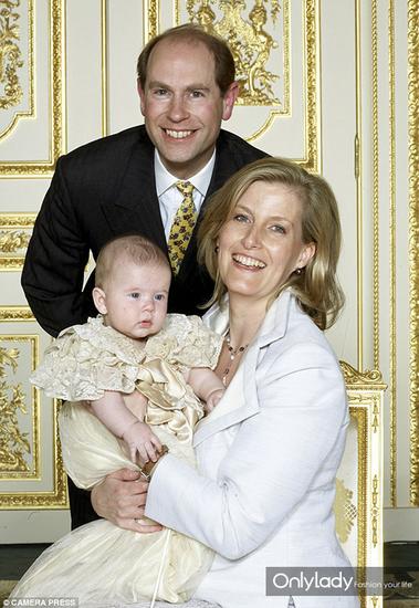 2008年，伊丽莎白二世的三子爱德华王子的小儿子James, Viscount Severn受洗礼