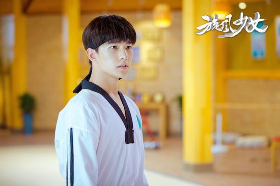 杨洋道服扮相引热议