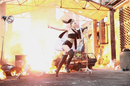 李斯佳在Lucia安慰后重拾信心