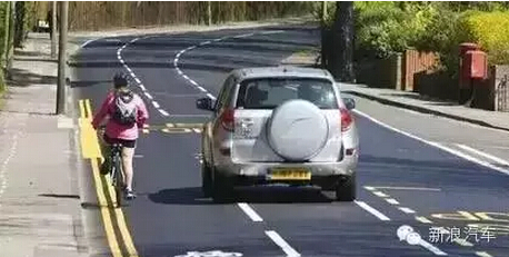 涨姿势 小汽车靠左靠右到底听谁的?