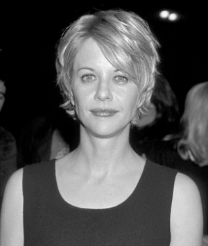 梅格·瑞恩整形上瘾，53岁的她（左图）脸部皮肤看起来比18年前（上图）还要光滑，不过颈纹就略出卖年龄。