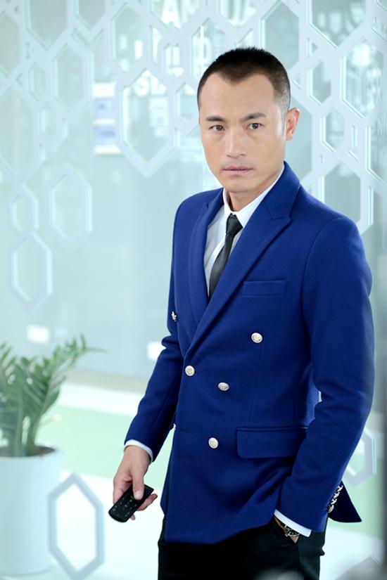 耿乐《实习生》演绎恶魔上司折磨赵丽颖|实习