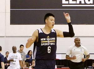 孟晓琦：贺天举的机会不在NBA