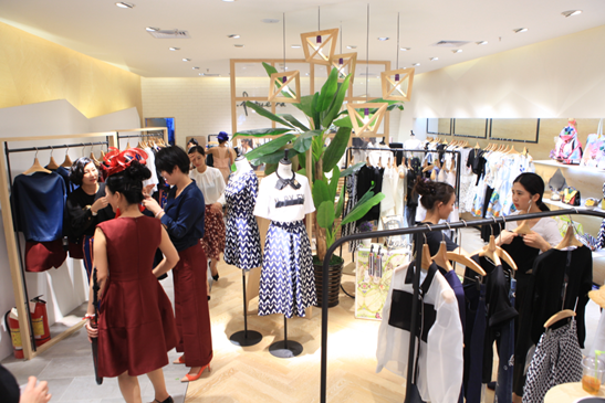 伊華歐秀姐妹品牌i.f by eva COCOPark 店“傘”耀登場484