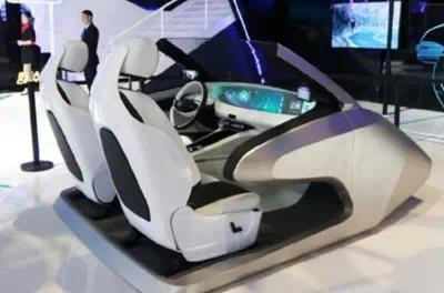 乐视与北汽在今年上海车展展示了合作打造的“超级汽车”的概念雏形