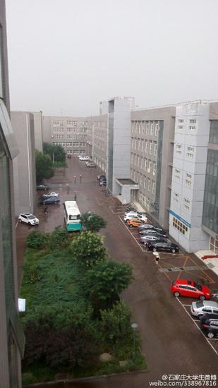 石家庄雷雨突袭来去匆匆 网友欢呼齐喊太爽了